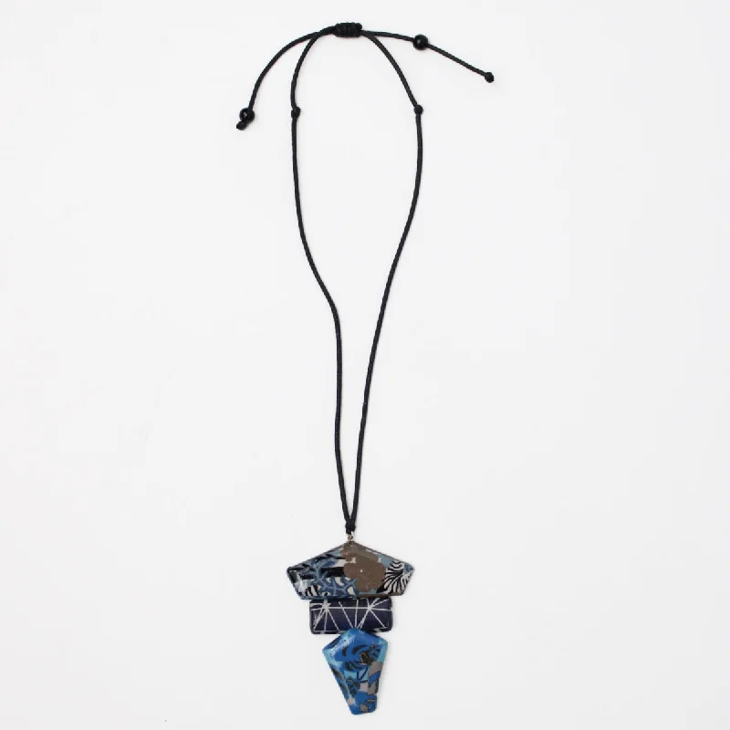 women vintage-inspired necklaces -Artistic Blue Annika Pendant Necklace