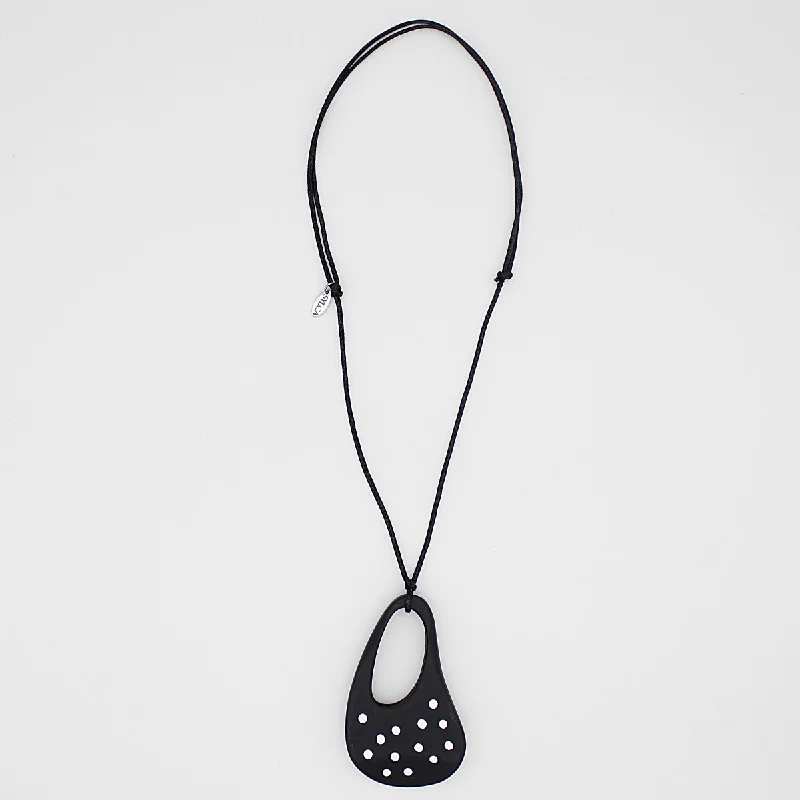 women silver chain necklaces -Black Fleur Pendant Necklace