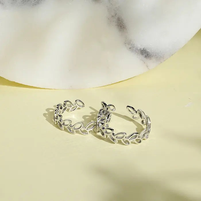 women customized engagement rings -Leaf Toe Rings