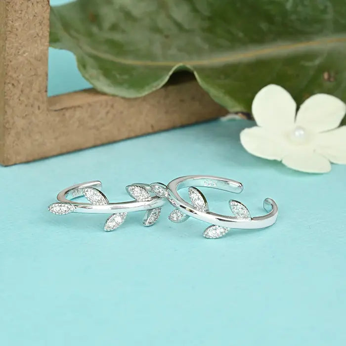 women statement gemstone engagement rings -Leaf Charm Toe Ring