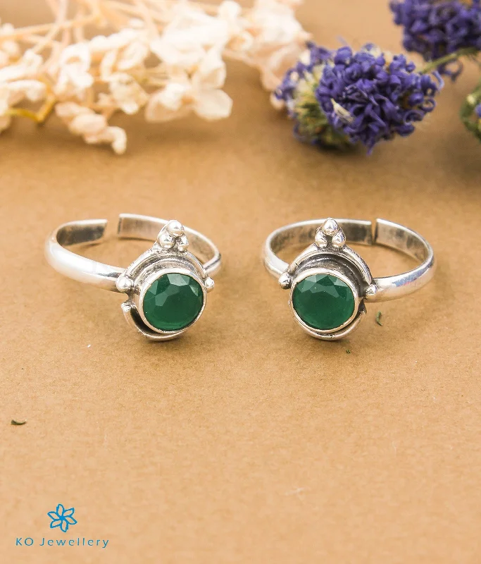 women luxury cuff engagement rings -The Sakshi Silver Toe-Rings (Green)