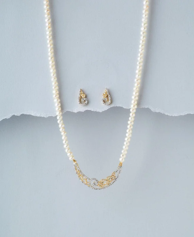 women elegant layered necklaces -Beautiful Pearl Necklace Set