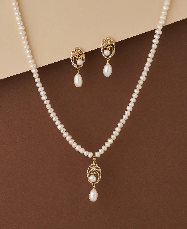 women diamond and gold necklaces -Beautiful Real Pearl Necklace Set