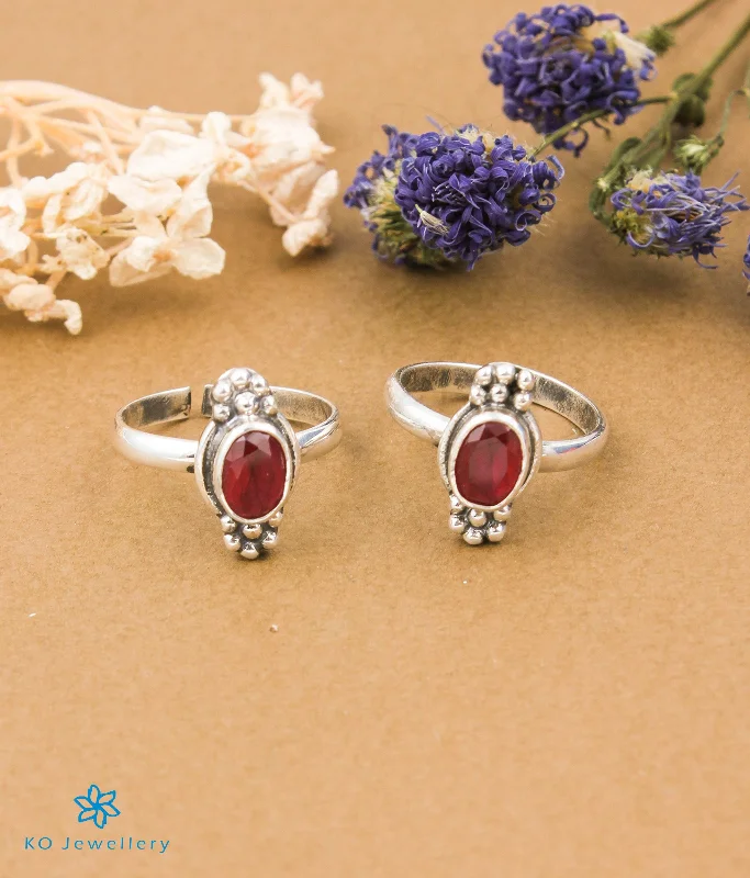 women classic bangle engagement rings -The Neeti Silver Toe-Rings (Red)