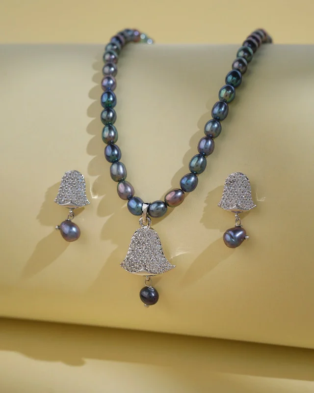 women pearl and diamond necklaces -Beautiful Pearl Necklace Sets