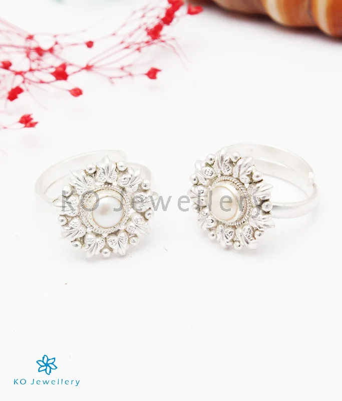 women silver engagement rings -The Emaya Silver Toe-Rings (Bright Silver)