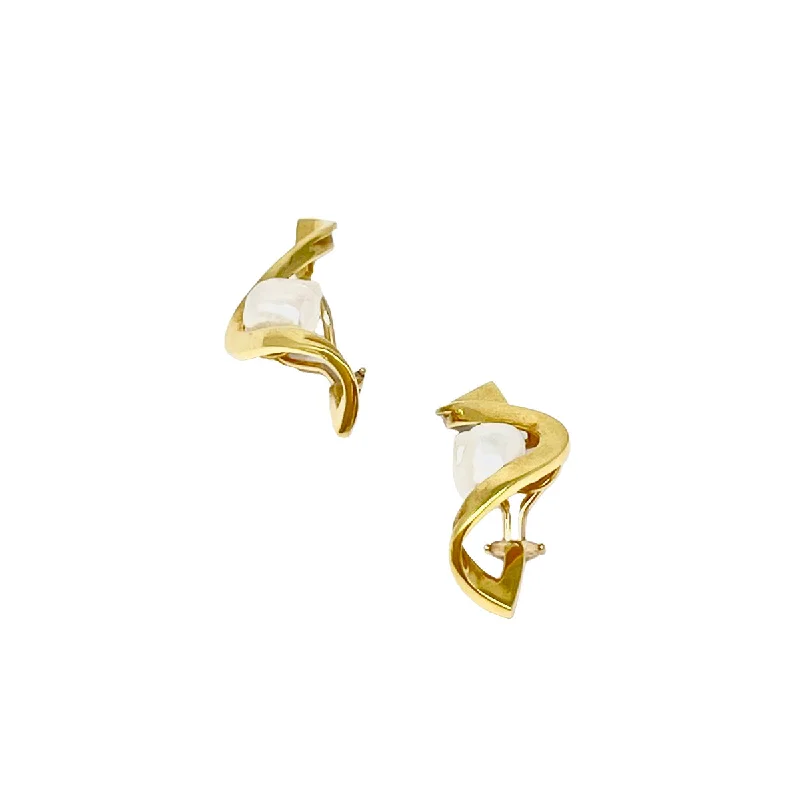 women bridal earrings -Cellino 18K Gold Earclips with Biwa Pearl